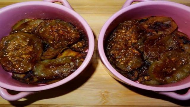 Овощи и брынза запеченные под яйцом