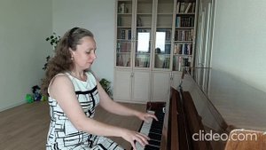 "Тень высокого старого дуба", музыка А.Панчина, слова неизвестного автора