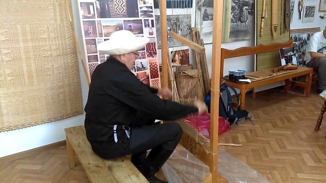 Плетение циновок: мастер класс Замудина Гучева смотреть онлайн