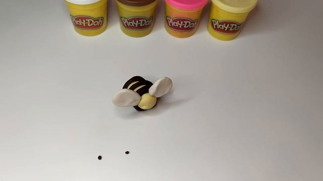 Лепим забавную пчелку из пластилина плей до, для малышей смотреть онлайн