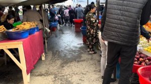 В Узбекистане как разделывают и чистят рыбу# уличная еда