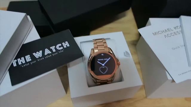 Michael Kors Smart Watch Unboxing смотреть онлайн