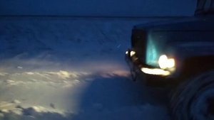Газ егерь в снегу