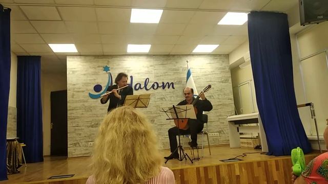 Живая музыка (гитара и флейта) смотреть онлайн