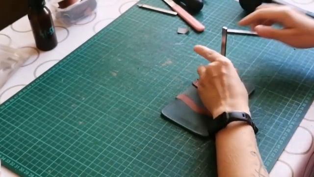 ПОШИВ КАРТХОЛДЕРА ИЗ НАТУРАЛЬНОЙ КОЖИ РУЧНОЙ РАБОТЫ смотреть онлайн