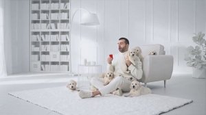 Реклама Альфа-Банк " Иван Ургант и щенята. Возможно, самое милое видео, которое вы видели . "