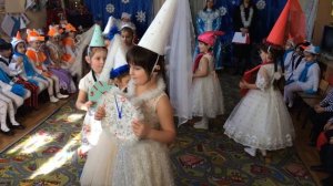 Танец Часиков в детском саду