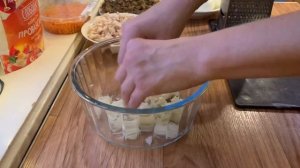 Салат с курицей, шампиньонами и корейской морковкой !