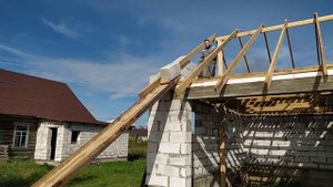 Лайфхак поднятие газоблока на высоту