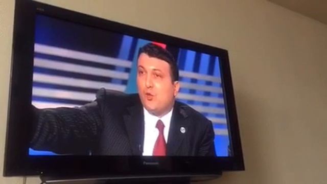 Куча армян против одного азербайджанца смотреть онлайн