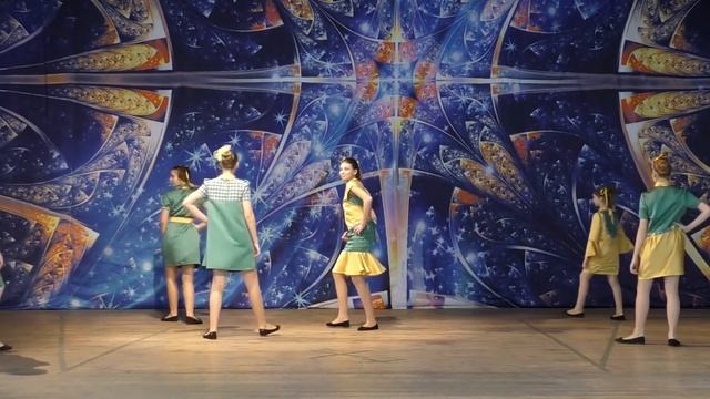 Молодёжная мода 2022 смотреть онлайн