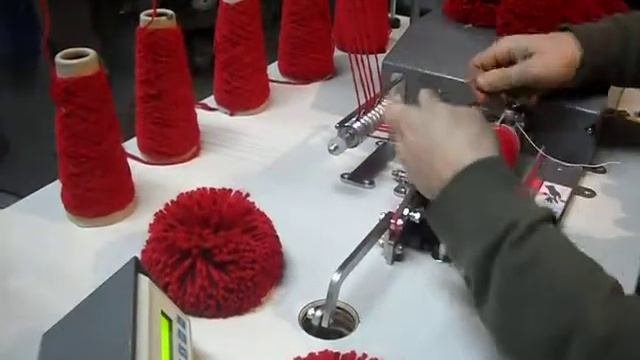 Машина для изготовления помпонов
