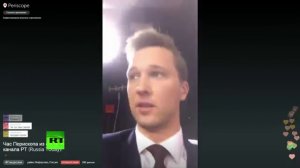 Вдвойне прямой эфир- Ведущий RT запустил трансляцию в Periscope во время выпуска новостей