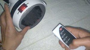 ОБОГРЕВАТЕЛЬ С ПУЛЬТОМ УПРАВЛЕНИЯ НА 1000 ватт