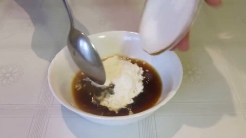 Куриная печень с соусом и овощами.Нежнейшая! Очень вкусная!