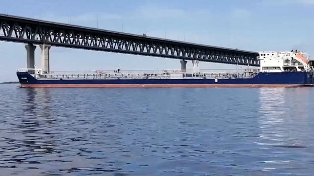 танкер на Волге смотреть онлайн