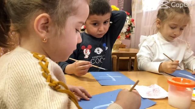 Художественно-эстетическое развитие (рисование) на тему: «Снежинка» в средней группе