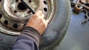 ЗАКЛЕИТ КОЛЕСО ПОРВАННОЕ ШОВНЫЙ ГЕРМЕТИК!?