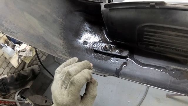 Отворачиваем заржавевший болт(гайку) при помощи споттера. смотреть онлайн