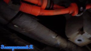 Mitsubishi Minicab. Как поменять тяговую батарея ?на электро автомобили ??своими сила на коленках?