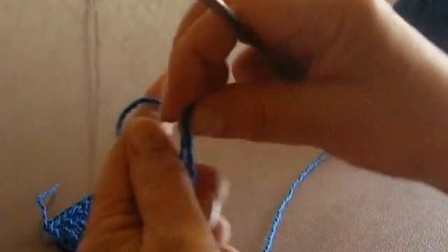 Шнурообразный набор петель спицами (утолщенный край). Как набрать петли.