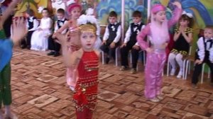 Танец: "Джимми - джимми"