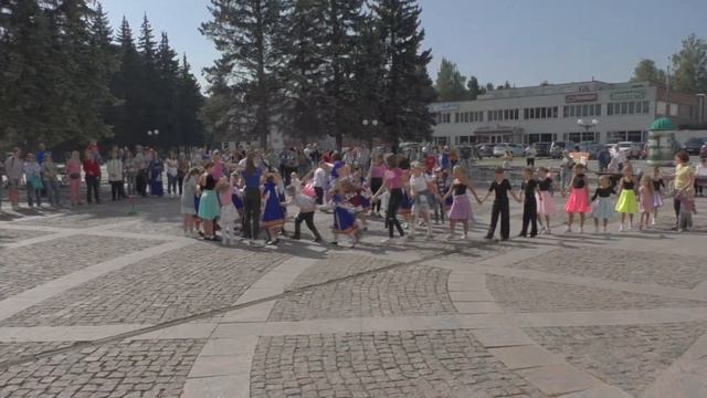 Игра змейка.ДК Вперед,31 августа 2019 года. смотреть онлайн