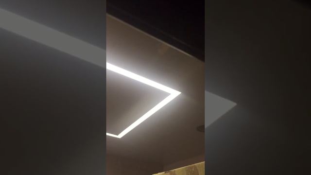 Натяжные потолки в частном доме под Минском. Интересный проект, красивый дизайн. смотреть онлайн