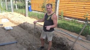 Подготовка посадочных траншей (ям) для посадки винограда.