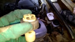 ВАЗ 21043 (ВАЗ 2101 - ВАЗ 2107) - Неисправность датчика уровня тормозной жидкости