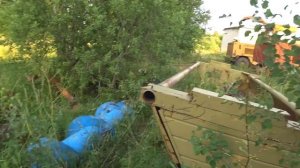 Брошенная техника на окраине села.Последняя остановка перед свалкой.Брошенные комбайны и не только