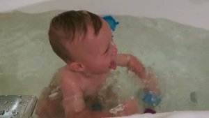 Как лучше всего купать малыша?