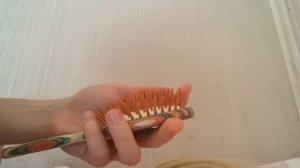 АСМР расческа,расчесывание волос,постукивания по деревянной поверхности