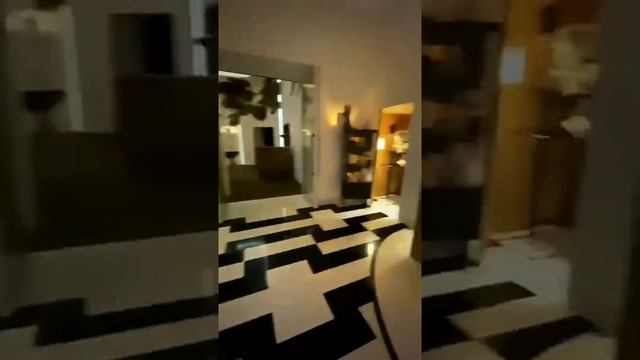 Лиза Полыгалова в сторис 29.12.2019. В Париже.