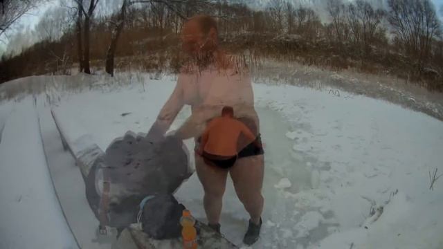 Купание в проруби. Репетиция Крещенского купания или несколько советов как правильно купаться зимой смотреть онлайн