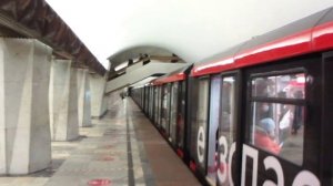 Новый поезд "Москва-2020" отправляется от станции "Китай-Город" и уносится в 2021-й год!