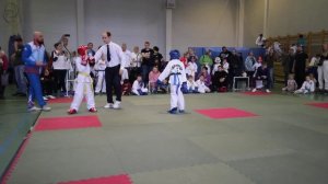 Тхэквондо Kids бой закончился за  50 сек. Королёв Родион 7 лет.КЗЛ