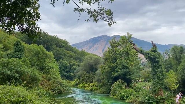 Делюсь туристическими полезностями о Албании / поездка к источнику Голубой глаз/ город Гирокастра смотреть онлайн