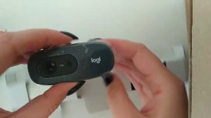 Розпакування веб-камери Logitech WebCam C270 (960-001063)
