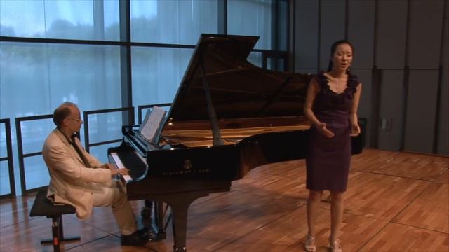 Wendy Wang - "Vois sous l'archet frémissant" (Nicklausse) from Les Contes d'Hoffmann by Offenbach смотреть онлайн