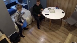 БРАТ НЕНАВИДИТ БРАТА И НАПАЛ НА НЕГО. СТАРШИЙ НЕВЫДЕЖДА И  НАПАЛ НА НЕГО