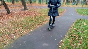 Как поднять заднее колесо на самокате