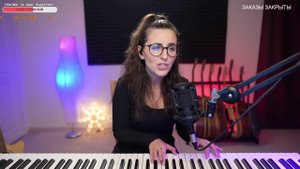 Несколько песен в исполнении Евгении Виноградовой.