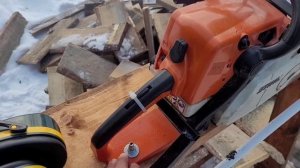 Приспособление для пиления, стойка под бензопилу. Easy woodcutting stand for chain saw.