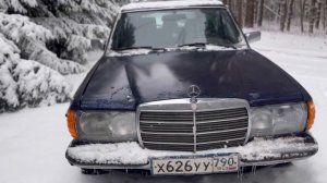 W123 wagon winter day