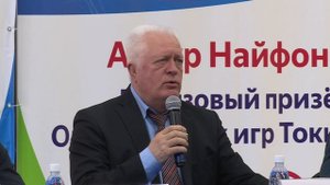 Олимпийские чемпионы Заурбек Сидаков и Артур Найфонов встретились с вартовчанами ??