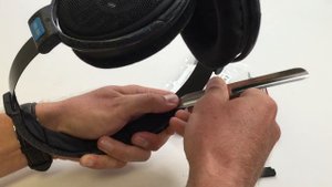 How to change headband cushion on Sennheiser HD600