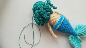 Вязание крючком волос для куклы / How to crochet a hair for a little mermaid doll