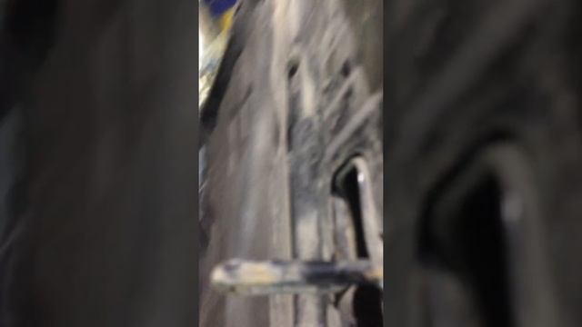 Как открыть капот на Паджеро снаружи. смотреть онлайн