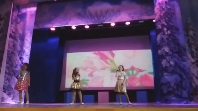 Бим-бом. Детский ансамбль Лучики, 7лет смотреть онлайн